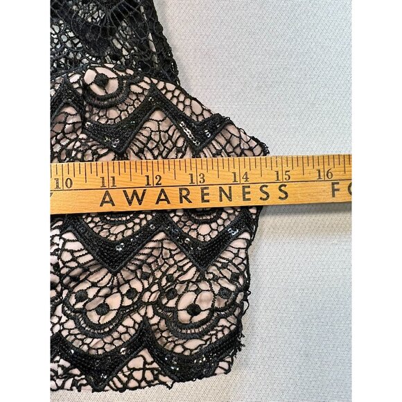 Sequin Hearts Women's Crop Lace Tank Top Summer Size 1 Black Back Zip Sleeveless - Picture 8 of 8